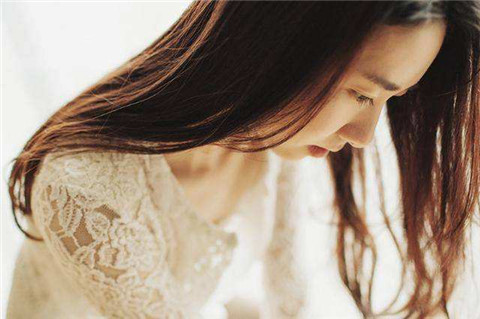 怎么安慰心情不好的女生?这样做最管用 怎么安慰心情不好的女生?这样做最管用第2张